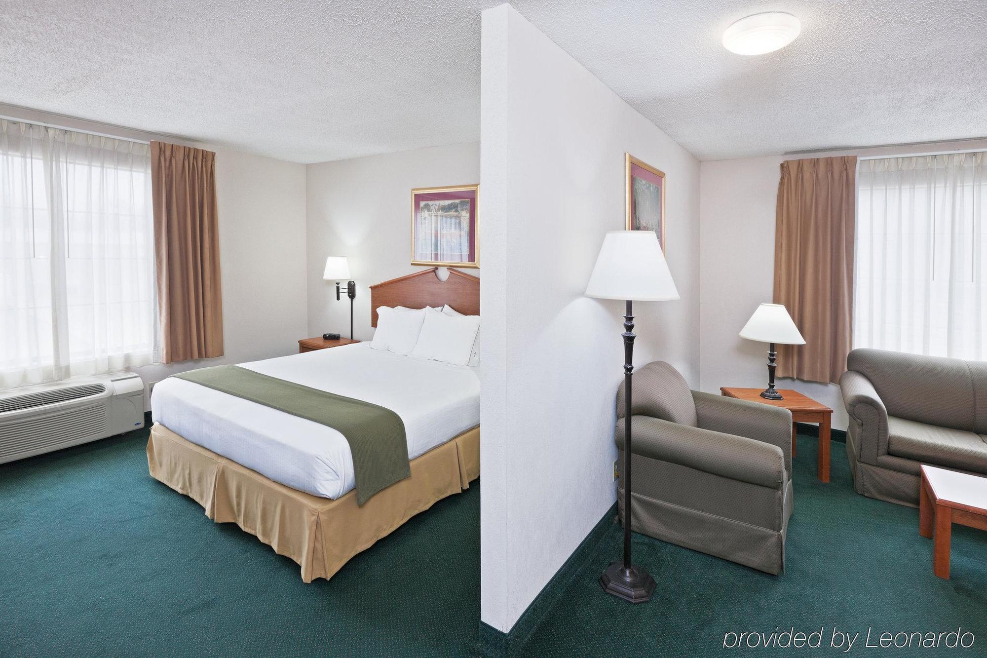 Holiday Inn Express Hotel & Suites Vinita By Ihg Pokoj fotografie